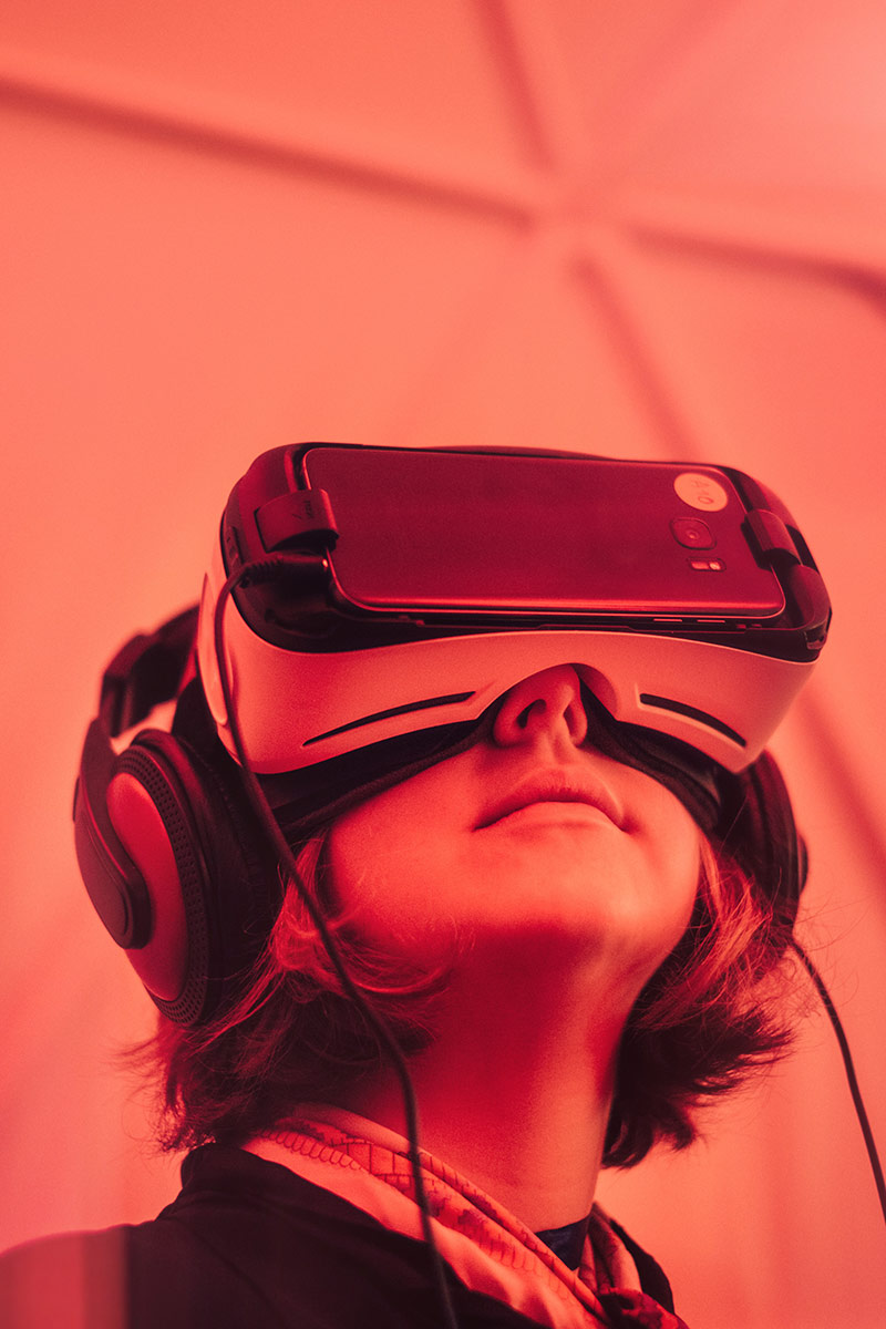 La realtà virtuale supera la realtà “reale” nel nostro presente (e nell’immagine)